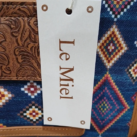 NWT!!! Elegant Blue and Brown Geometric Tote Bag - Picture 6 of 10